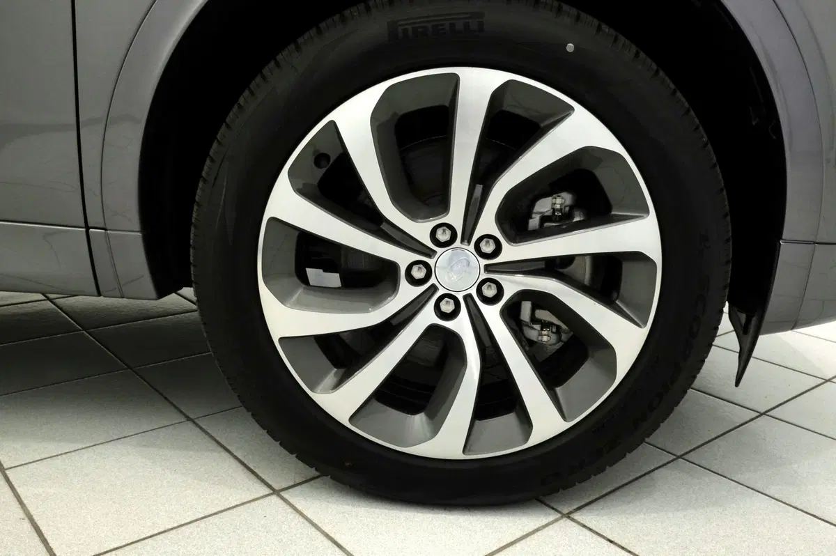 Land Rover Discovery Sport usata a Mantova (9)