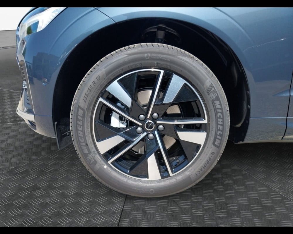 Volvo XC60 nuova a Bologna (14)