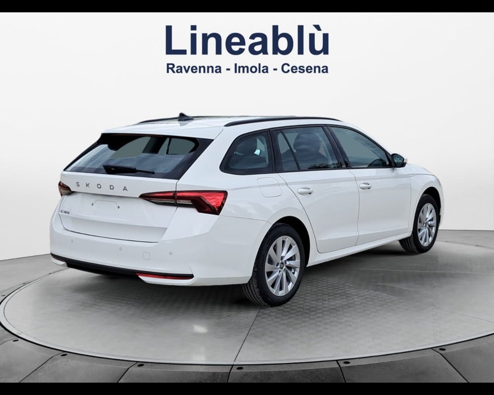 Skoda Octavia Station Wagon nuova a Ravenna (4)