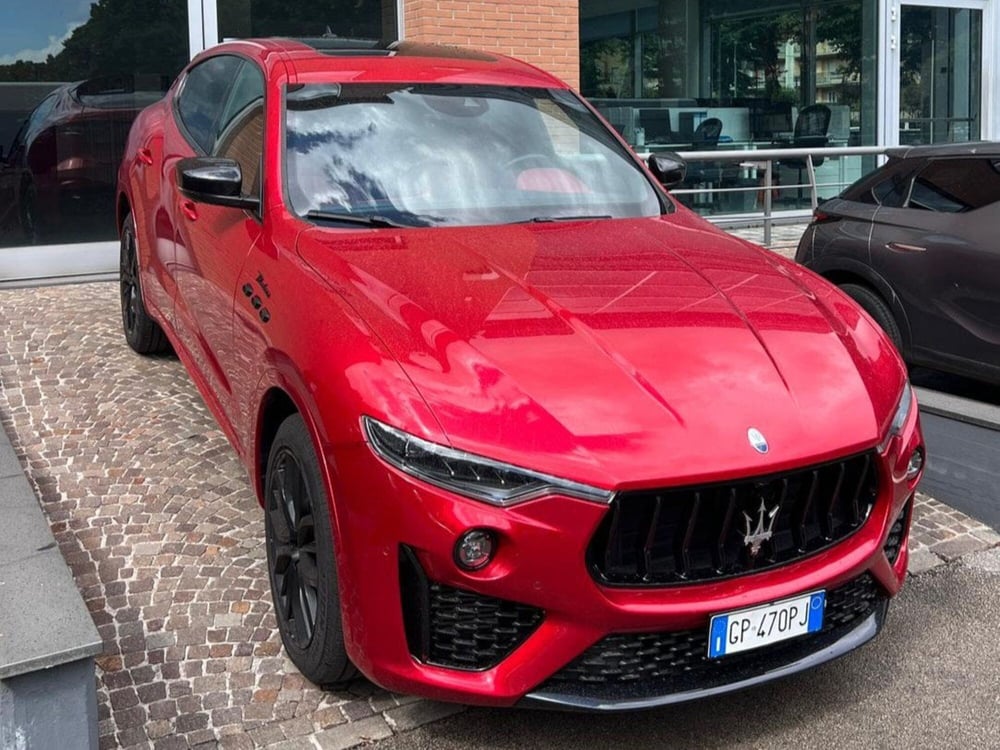 Maserati Levante usata a Salerno (2)
