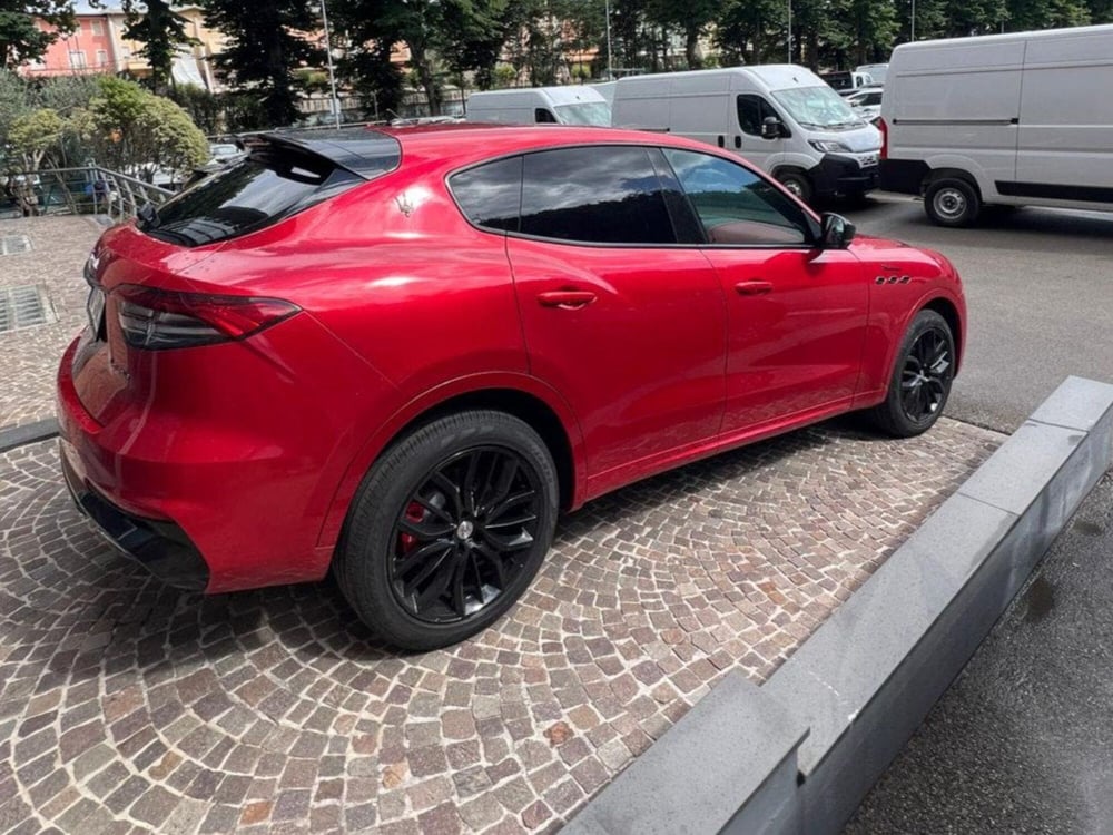 Maserati Levante usata a Salerno (3)