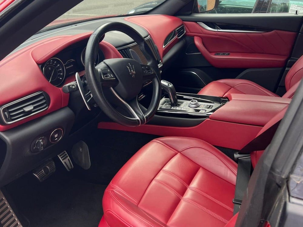 Maserati Levante usata a Salerno (4)