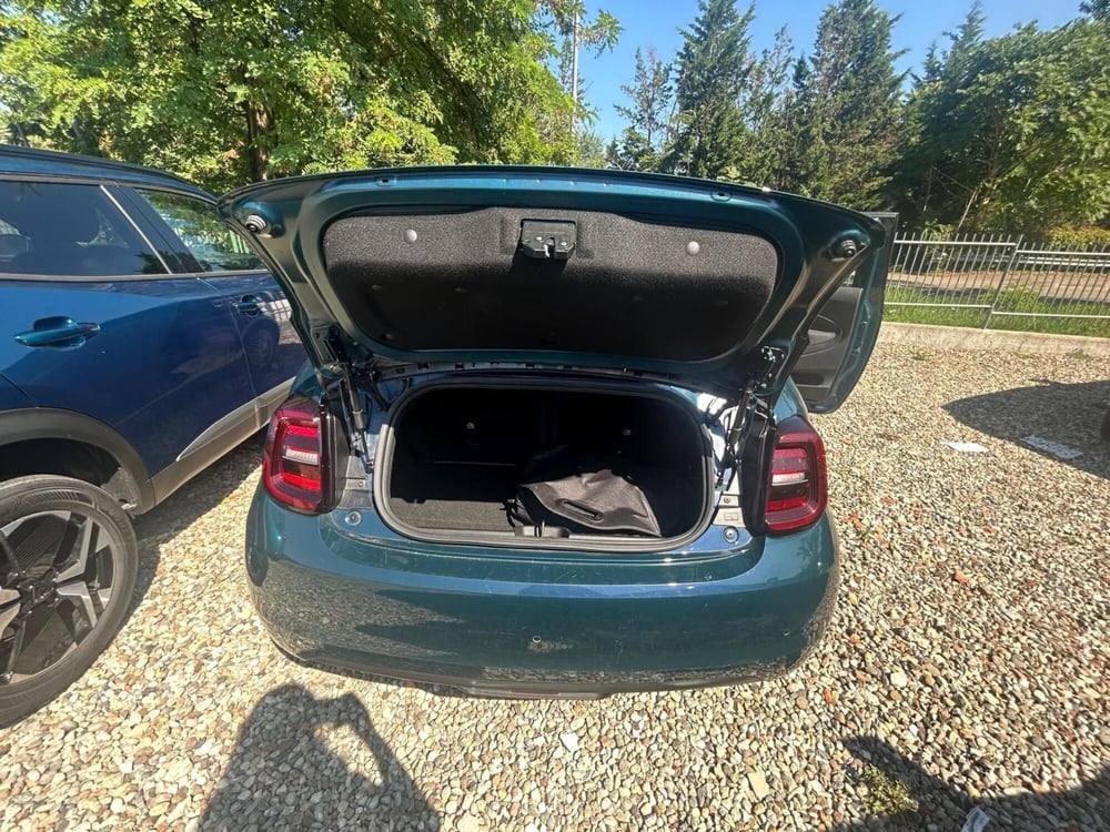 Fiat 500e Cabrio usata a Salerno (10)