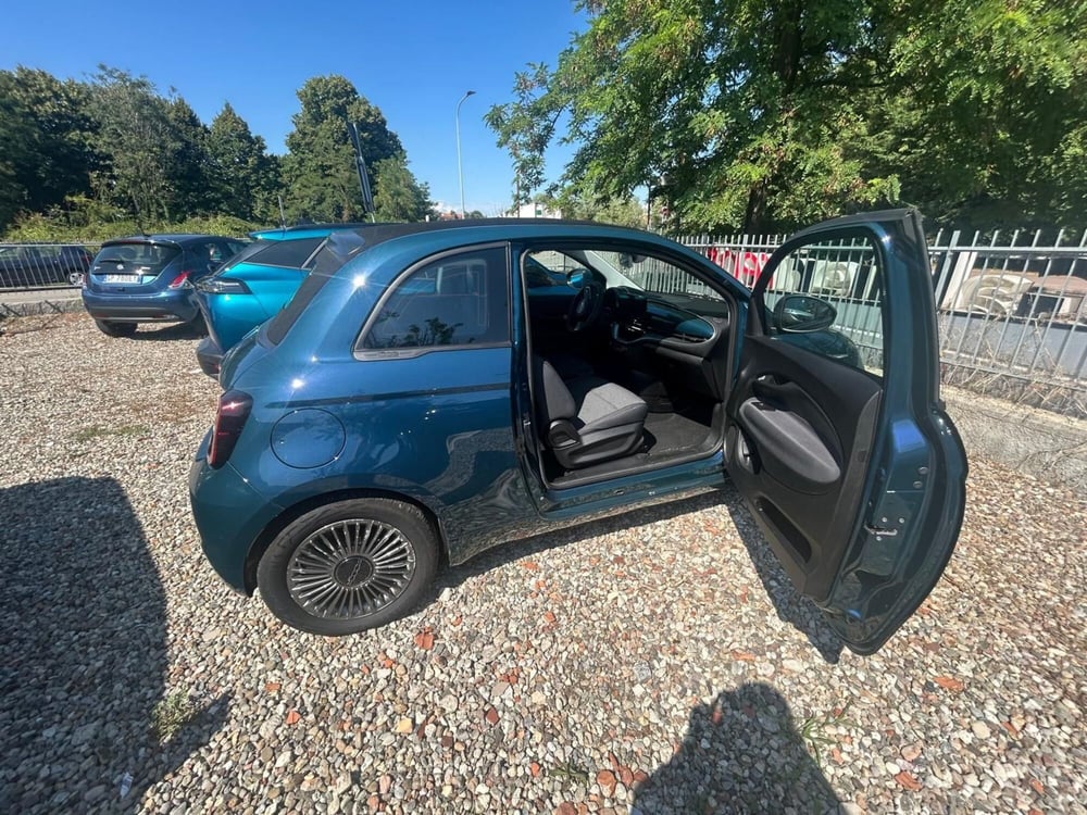 Fiat 500e Cabrio usata a Salerno (9)