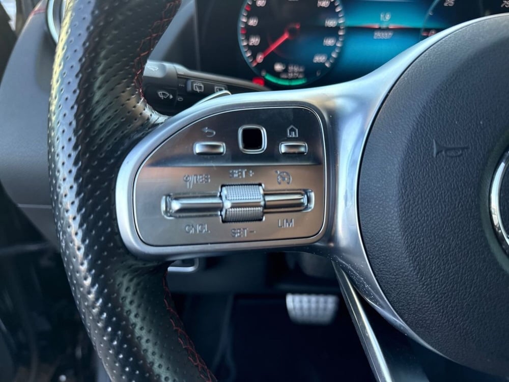 Mercedes-Benz EQA usata a Prato (18)