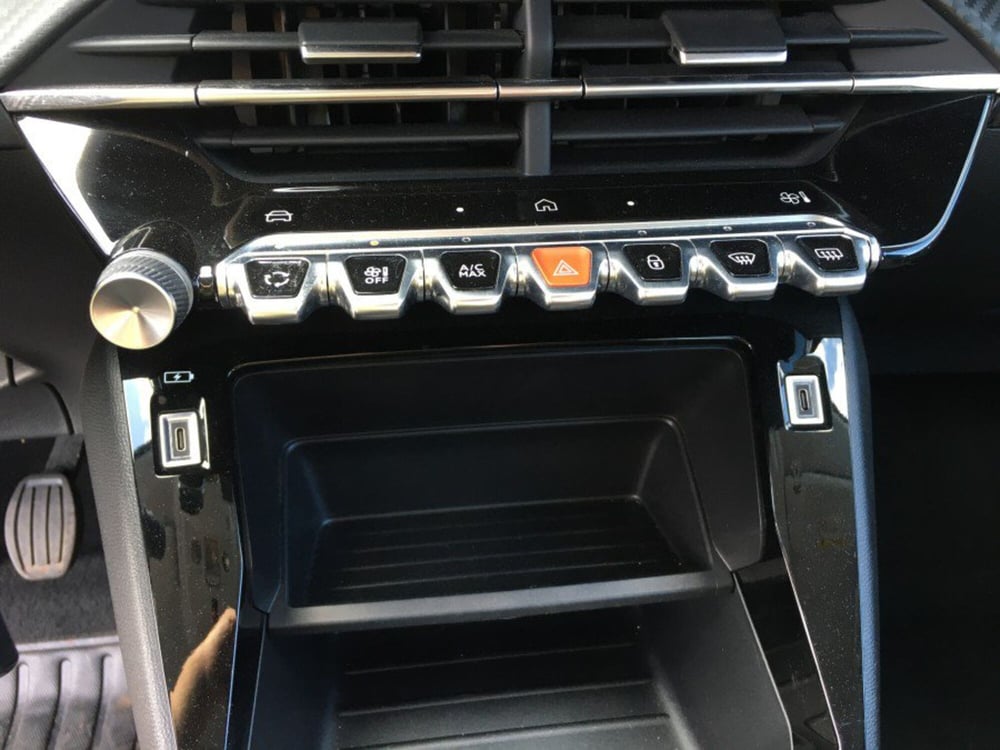 Peugeot 208 usata a Cuneo (11)