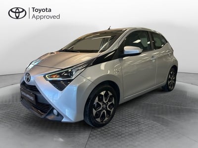 Toyota Aygo Connect 1.0 VVT-i 72 CV 5 porte x-play del 2020 usata a Catanzaro