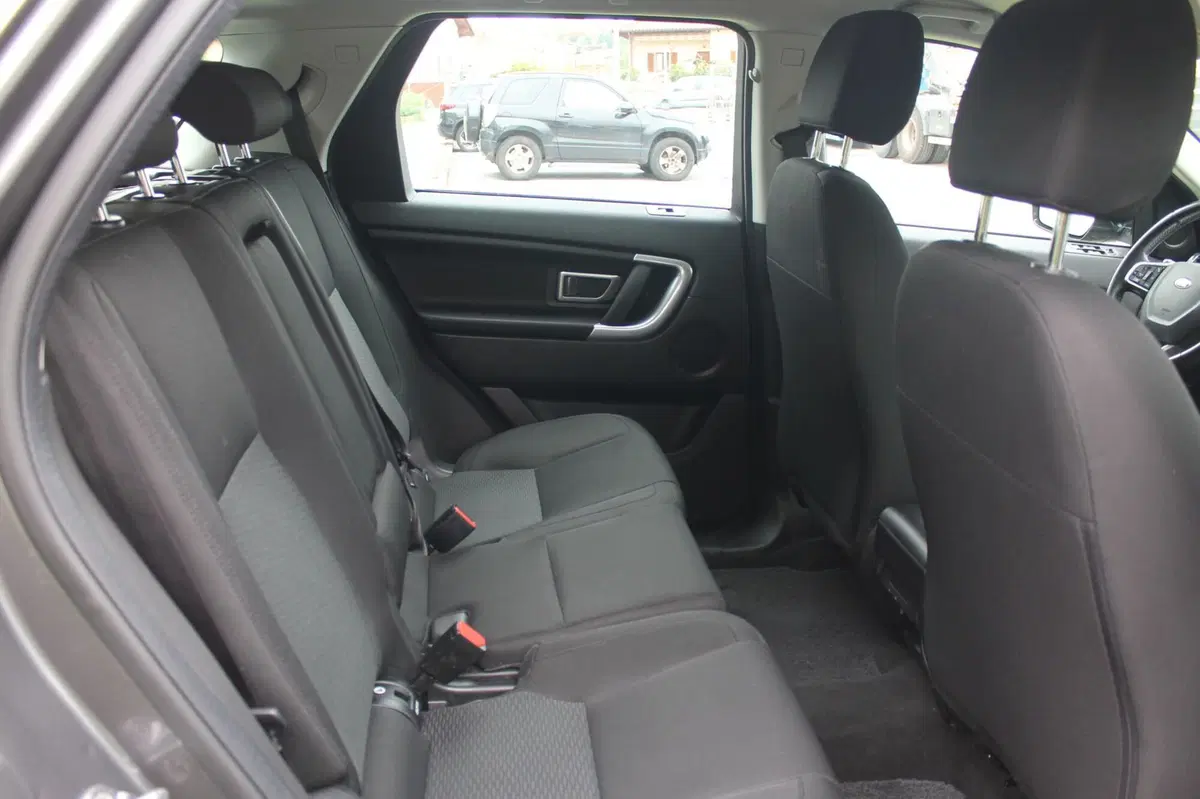 Land Rover Discovery Sport usata a Cuneo (11)