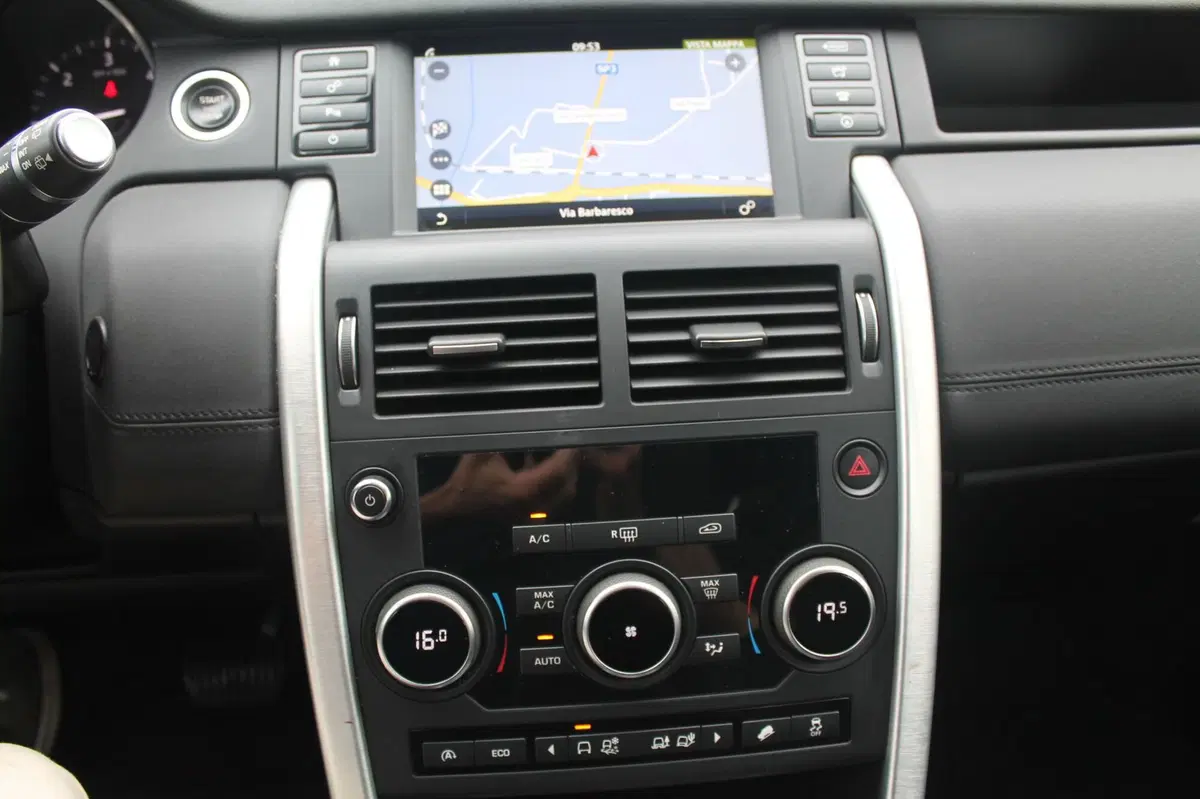 Land Rover Discovery Sport usata a Cuneo (7)