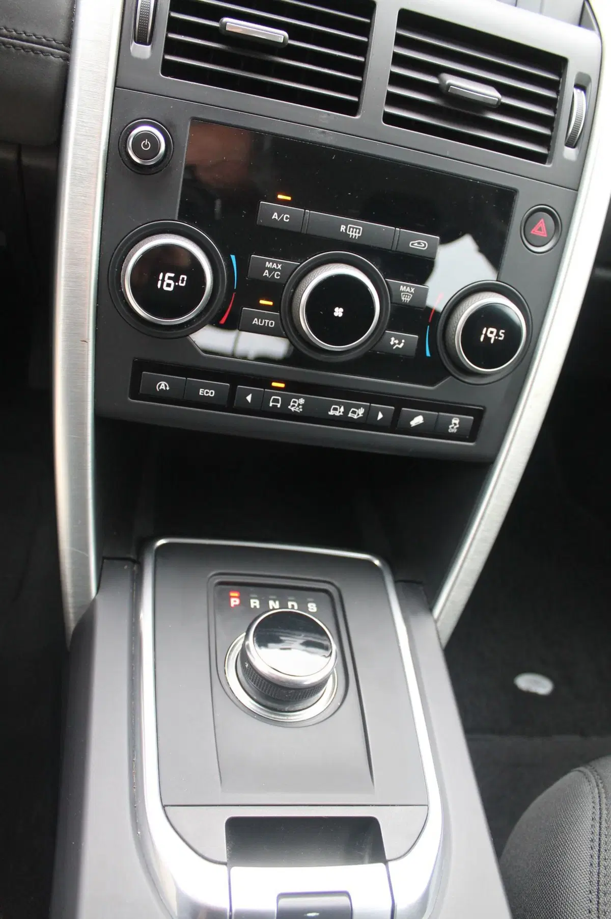 Land Rover Discovery Sport usata a Cuneo (8)