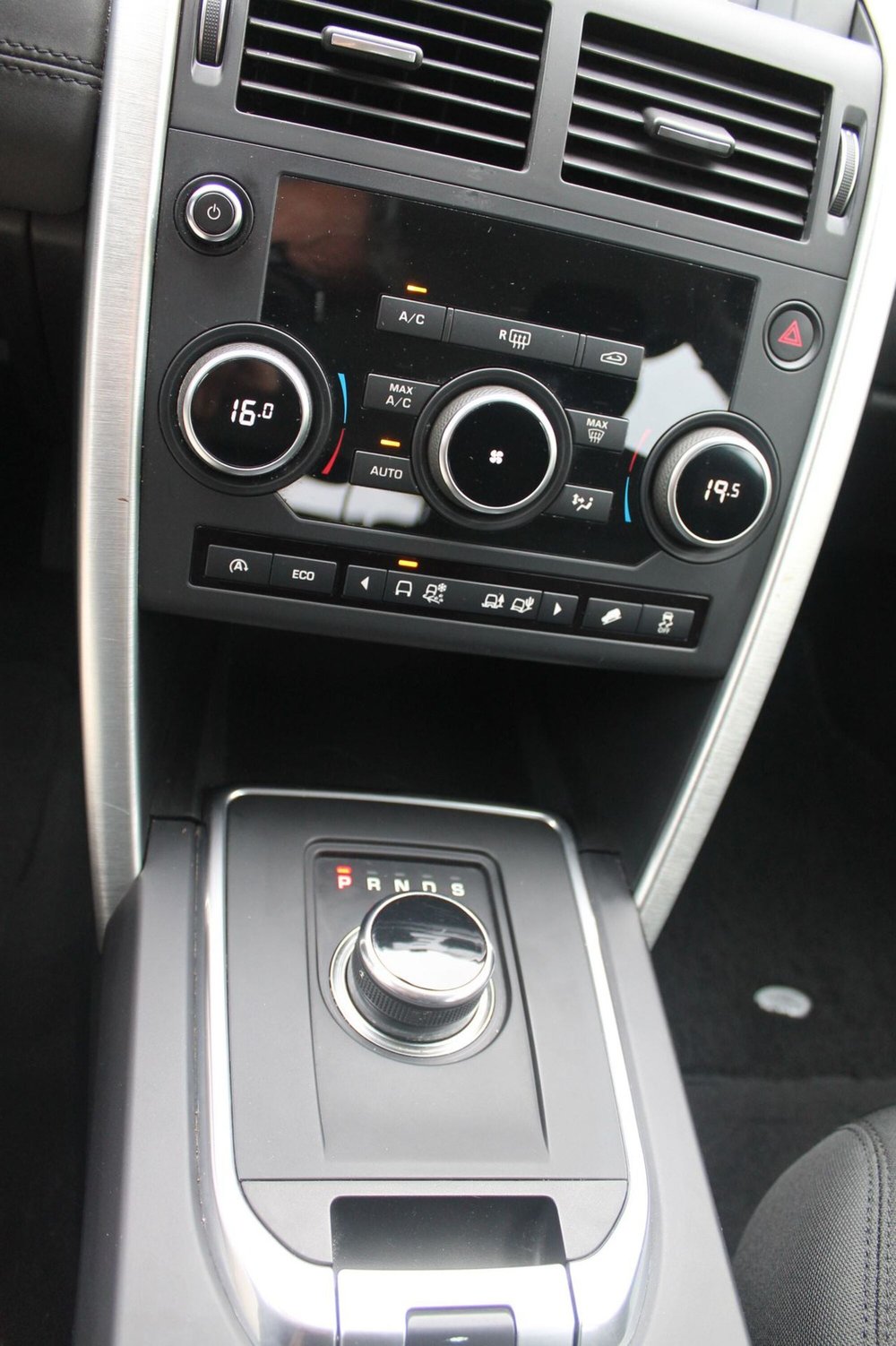 Land Rover Discovery Sport usata a Cuneo (8)