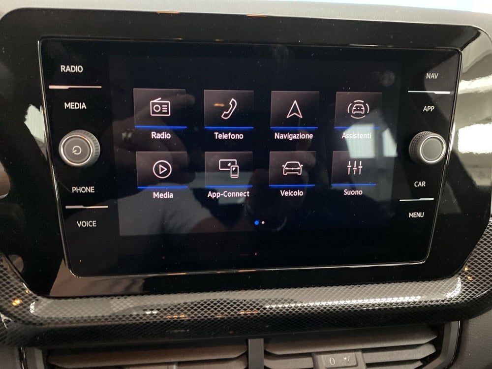 Volkswagen T-Cross nuova a Lodi (13)