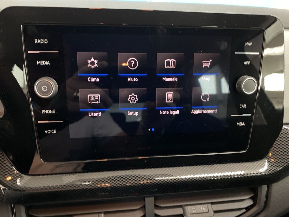 Volkswagen T-Cross nuova a Lodi (14)