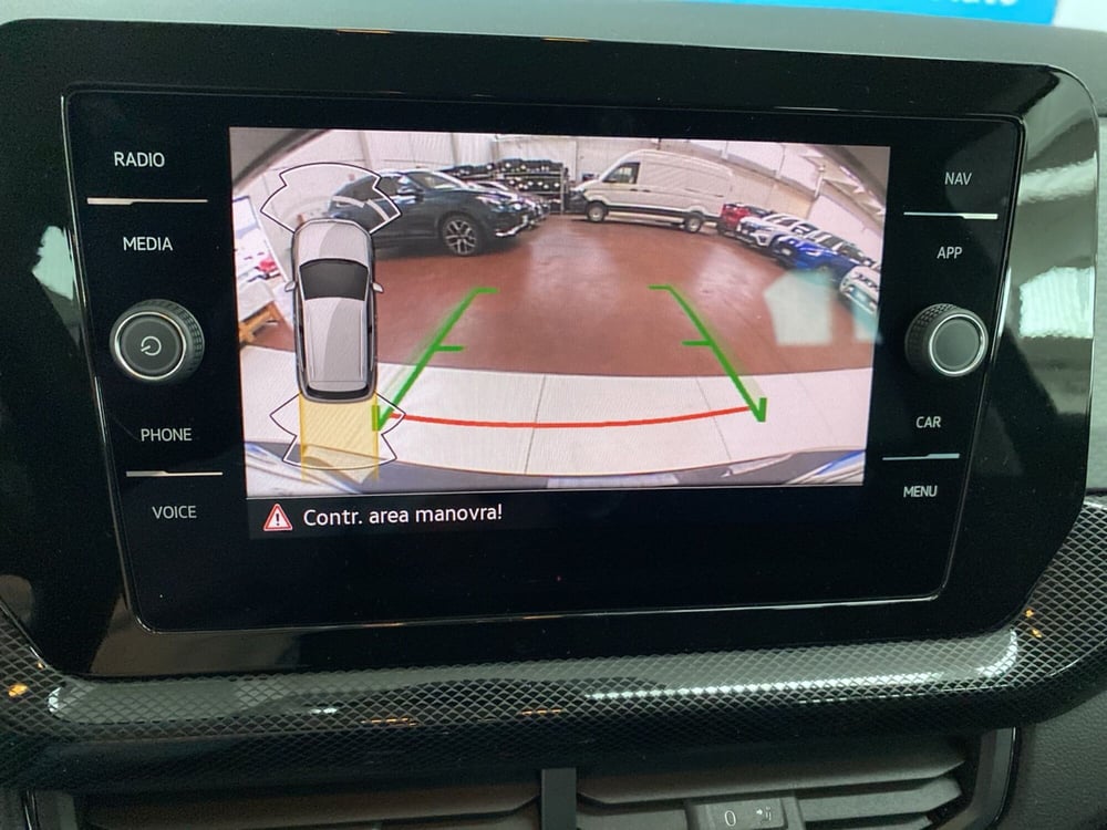 Volkswagen T-Cross nuova a Lodi (16)