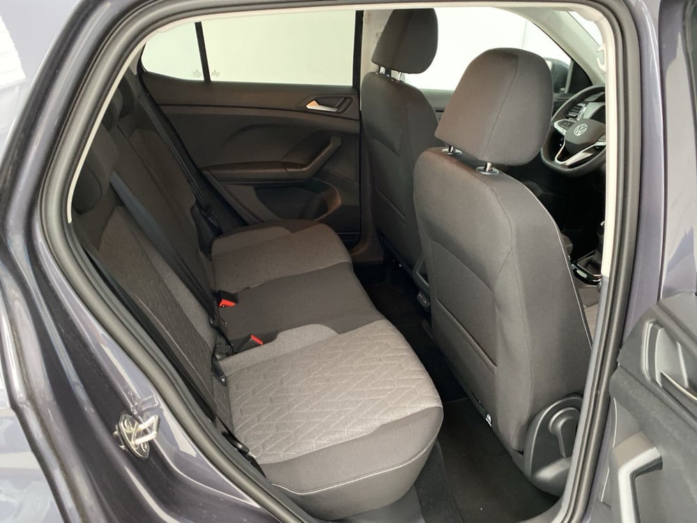 Volkswagen T-Cross nuova a Lodi (7)