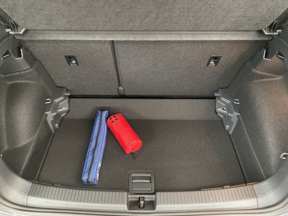 Volkswagen T-Cross nuova a Lodi (9)