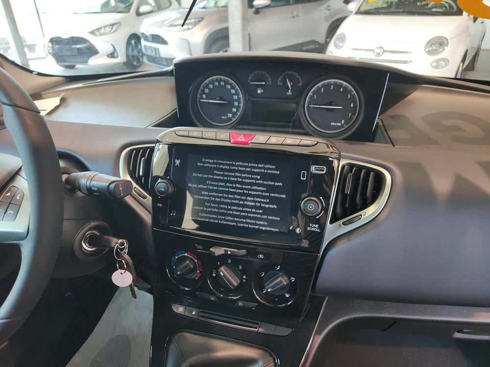 Lancia Ypsilon nuova a Torino (20)