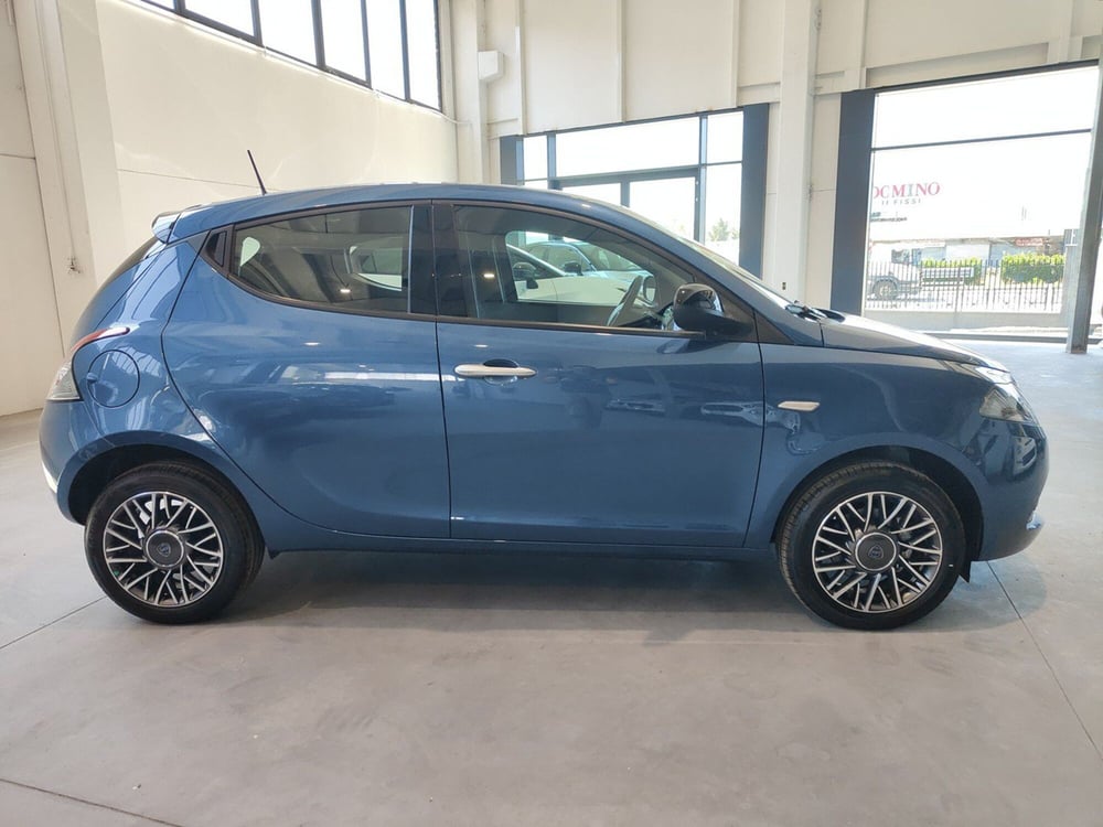 Lancia Ypsilon nuova a Torino (4)