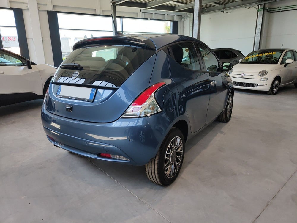 Lancia Ypsilon nuova a Torino (5)