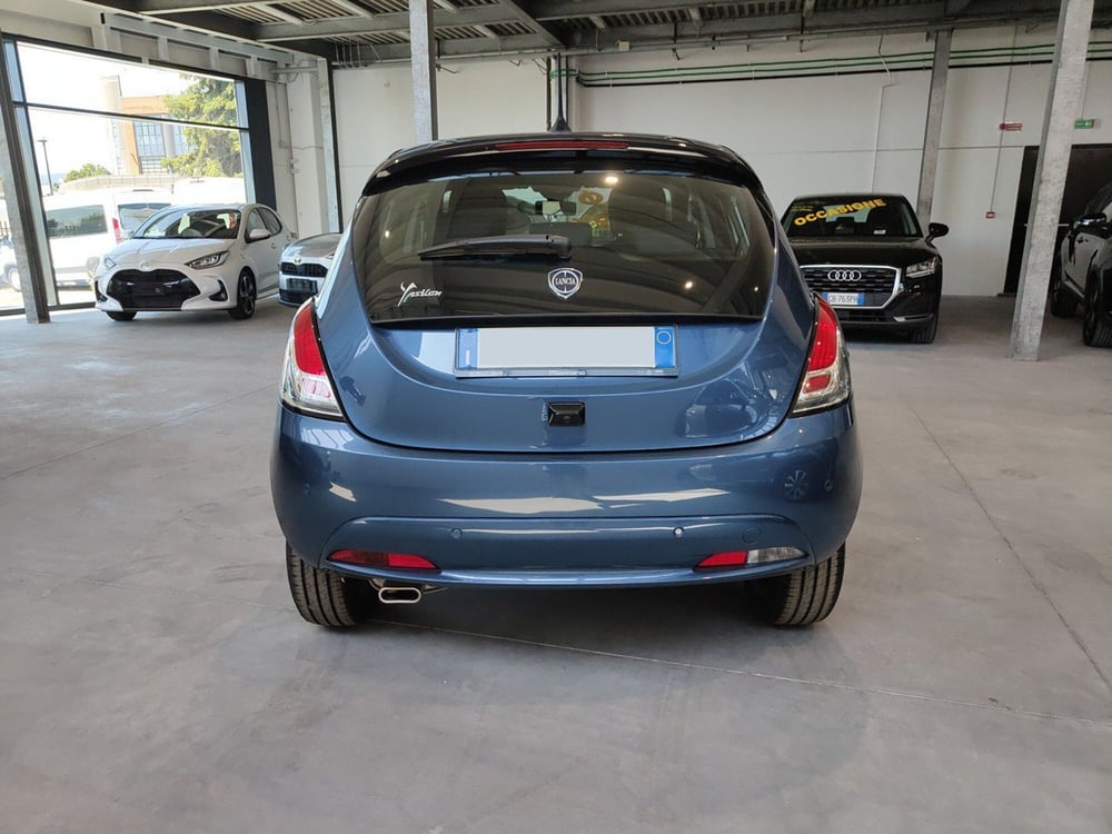 Lancia Ypsilon nuova a Torino (6)