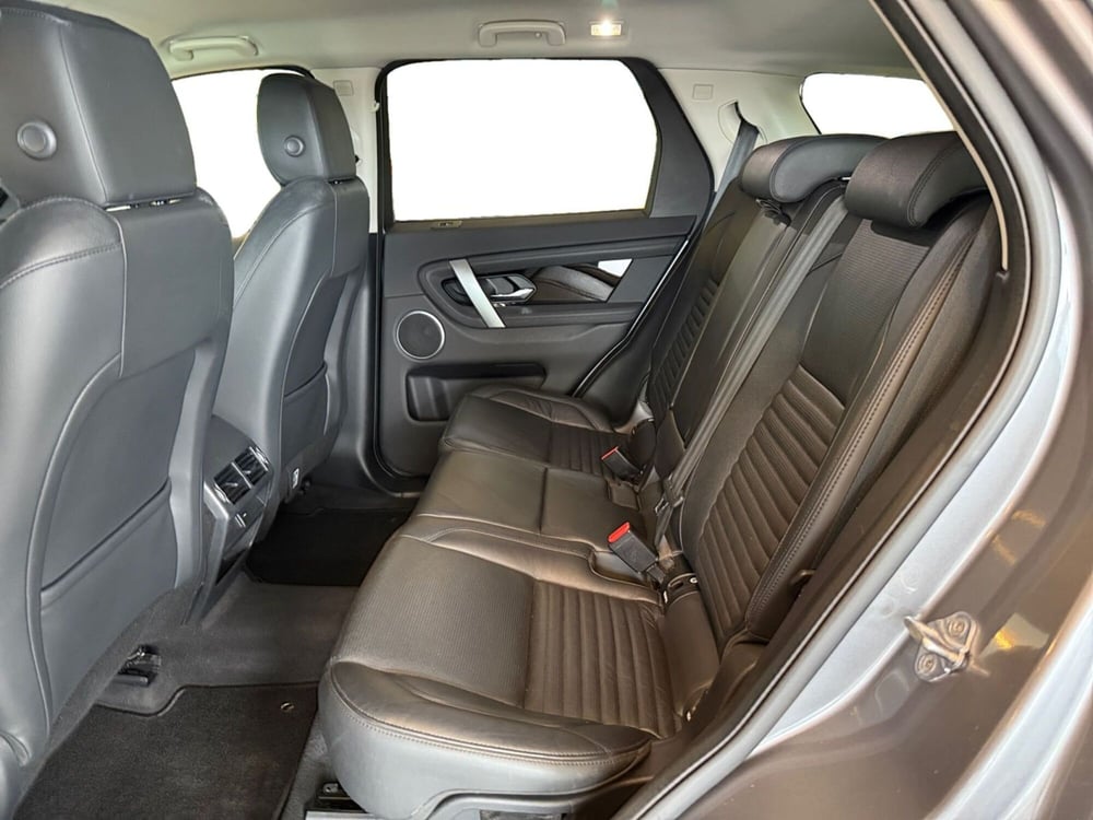 Land Rover Discovery Sport usata a Livorno (5)