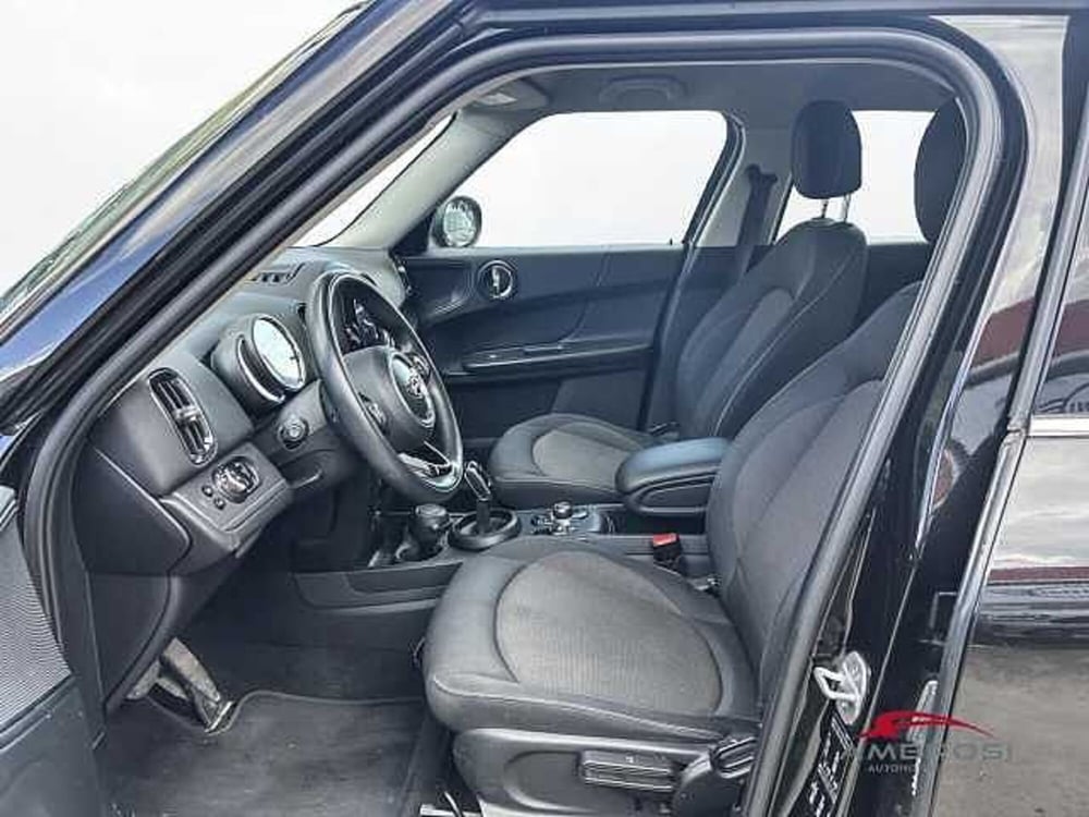 MINI Mini Countryman usata a Viterbo (9)