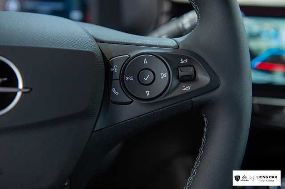 Opel Corsa nuova a Lodi (15)
