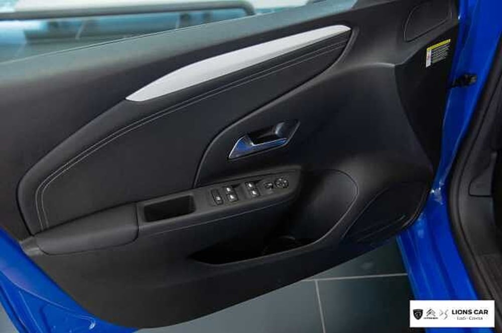 Opel Corsa nuova a Lodi (9)