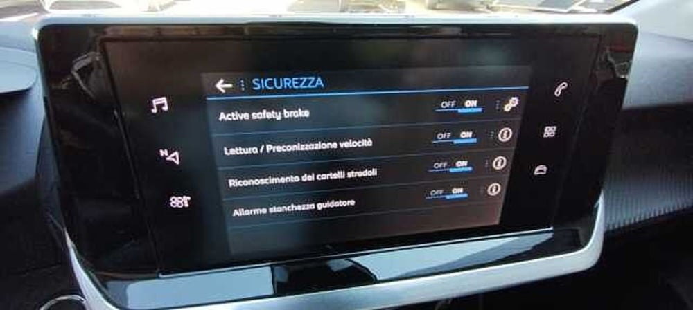 Peugeot 208 usata a Viterbo (17)