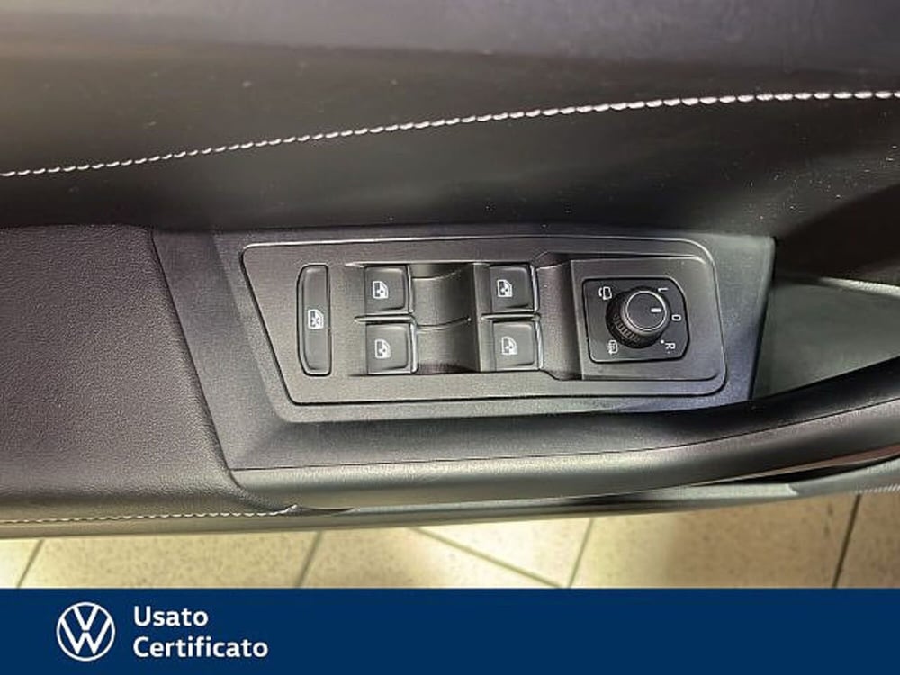Volkswagen T-Roc usata a Vicenza (14)