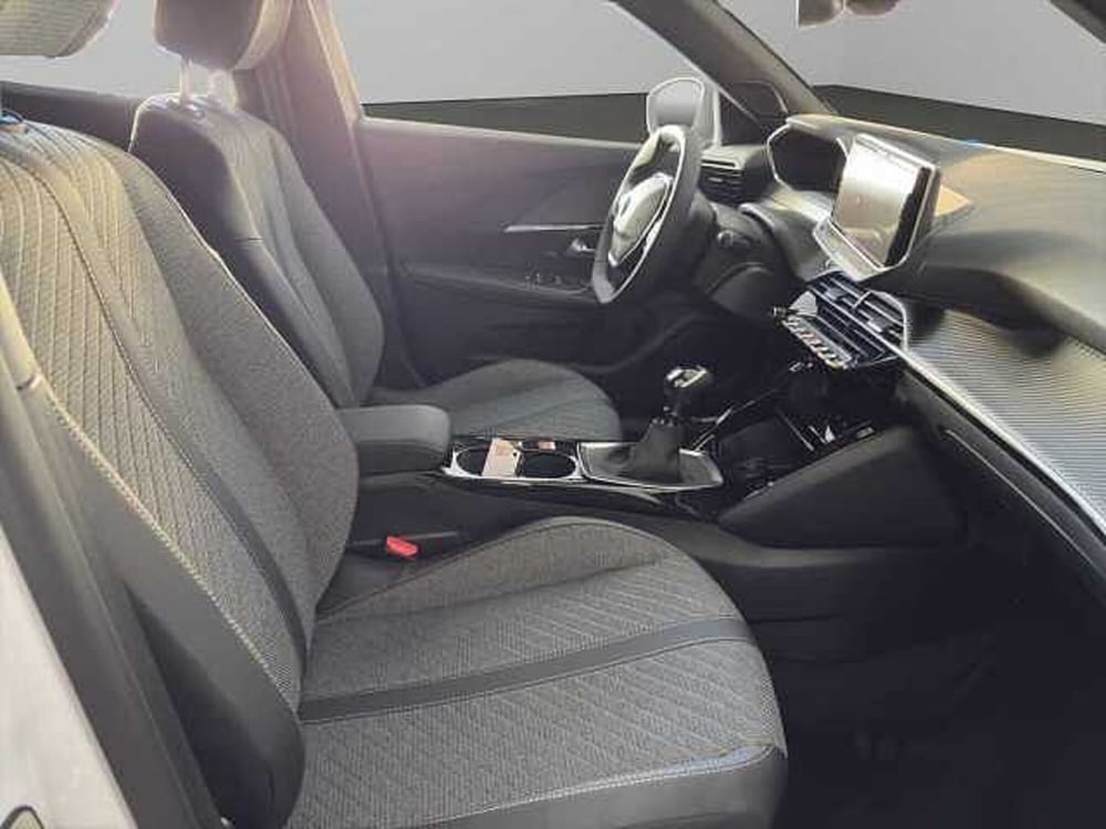 Peugeot 2008 nuova a Vibo Valentia (10)
