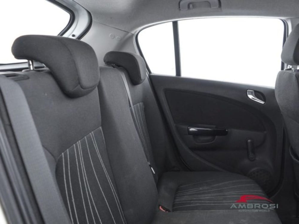 Opel Corsa usata a Perugia (11)
