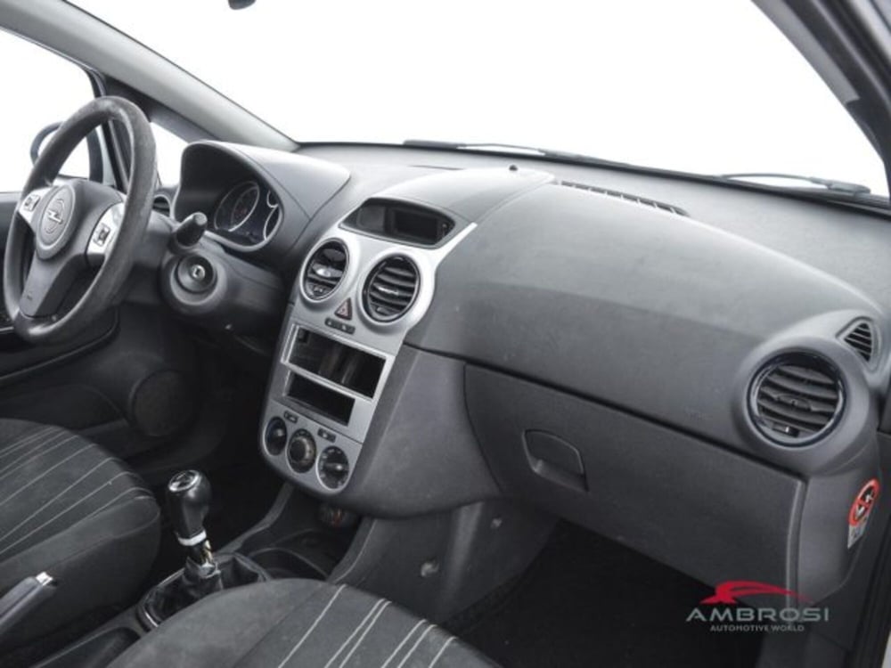 Opel Corsa usata a Perugia (12)