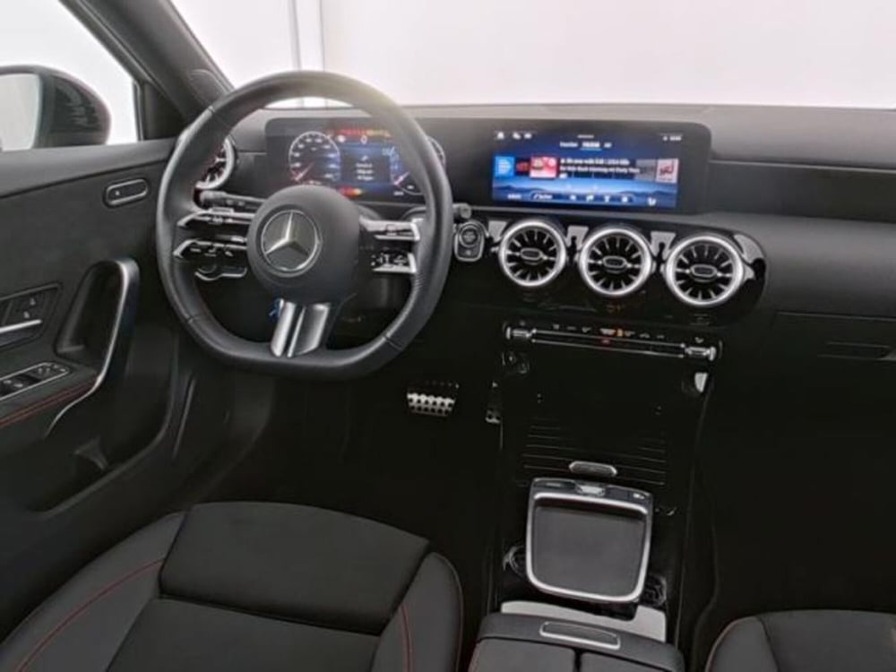 Mercedes-Benz Classe A usata a Milano (9)