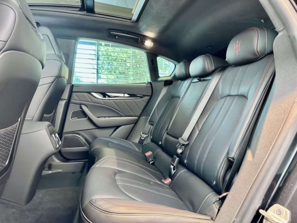 Maserati Levante nuova a Torino (11)