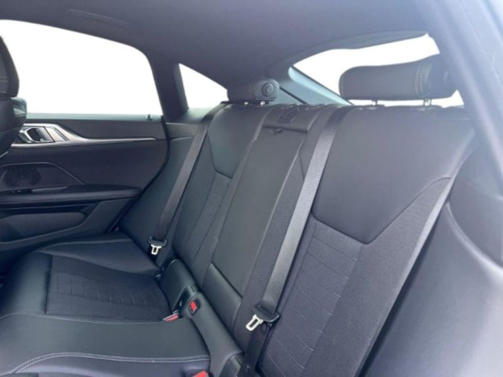 BMW i4 usata a Lecce (15)