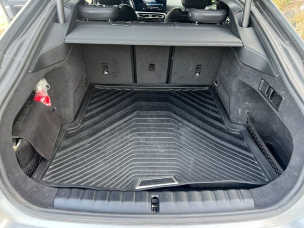 BMW i4 usata a Lecce (16)