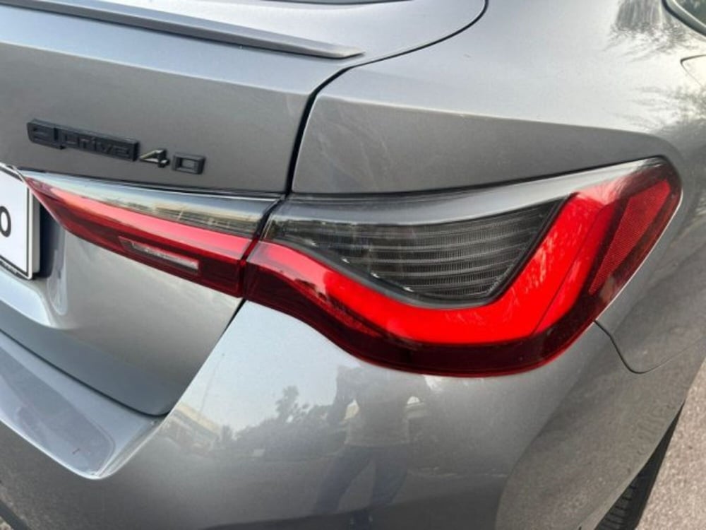 BMW i4 usata a Lecce (9)