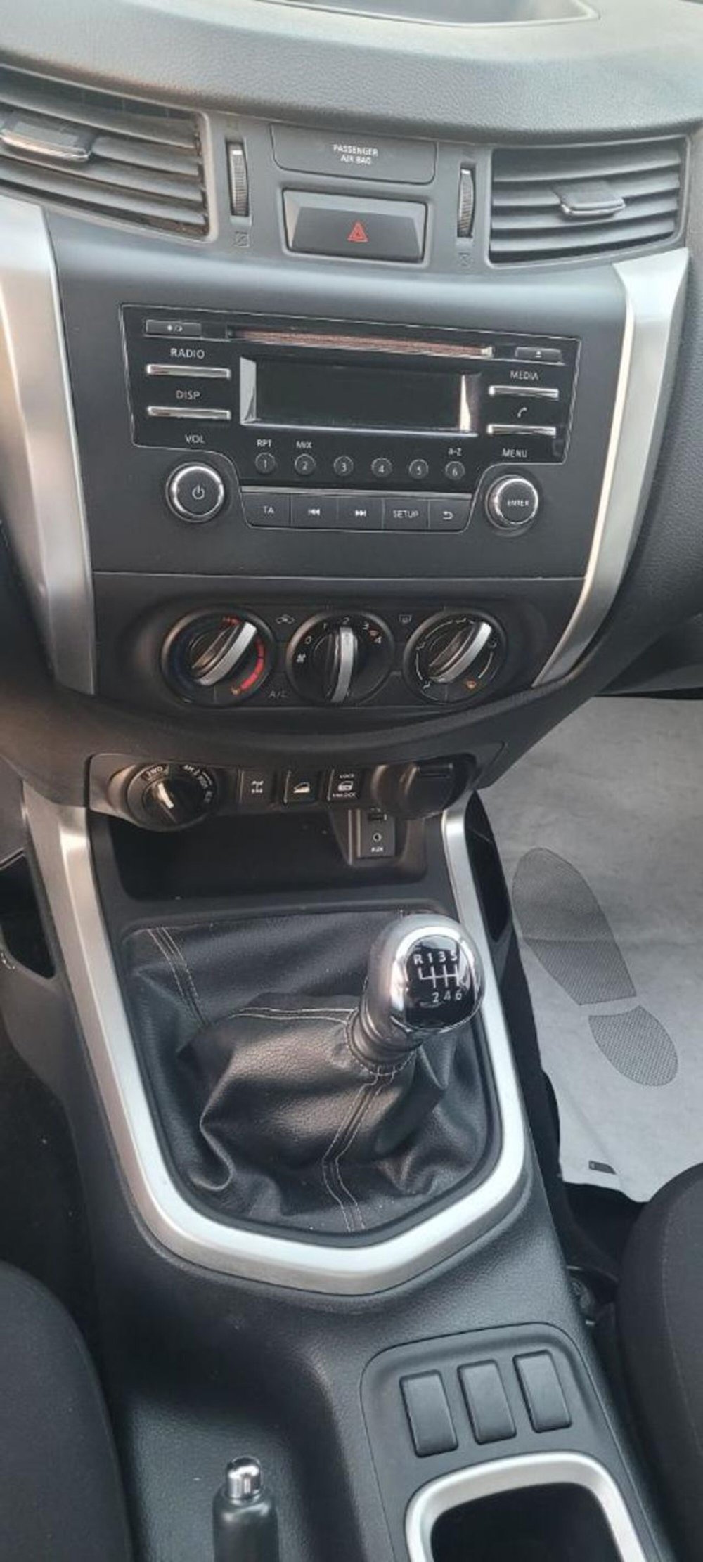 Nissan Navara usata a Napoli (7)