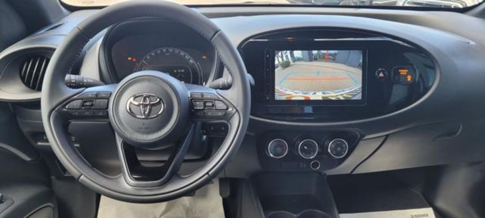 Toyota Aygo X usata a Napoli (8)