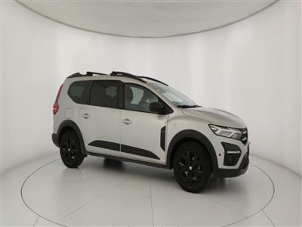 Dacia Jogger usata a Bari (10)