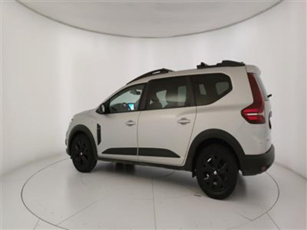 Dacia Jogger usata a Bari (4)