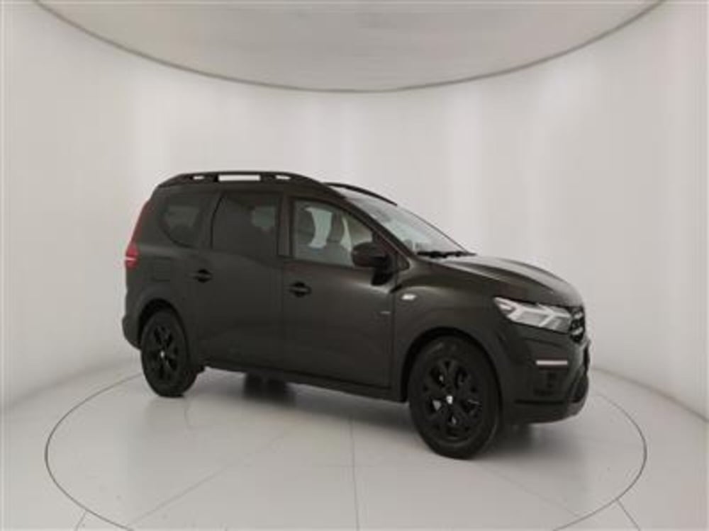 Dacia Jogger usata a Bari (10)