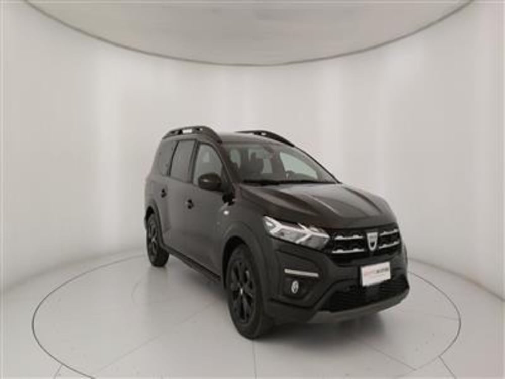 Dacia Jogger usata a Bari (11)