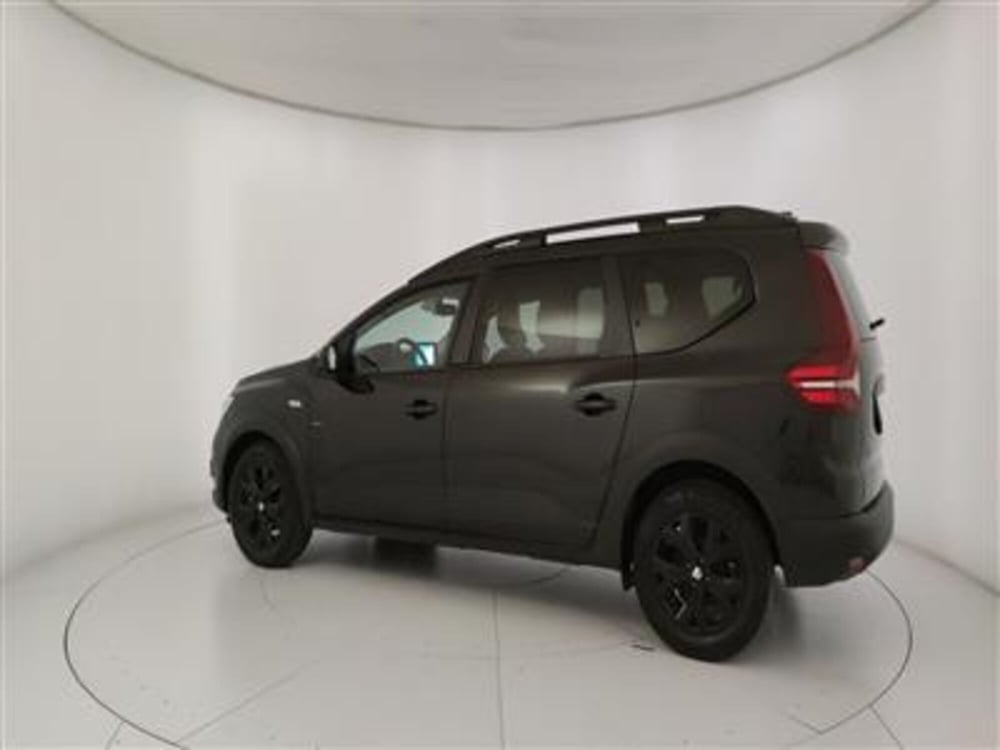 Dacia Jogger usata a Bari (4)