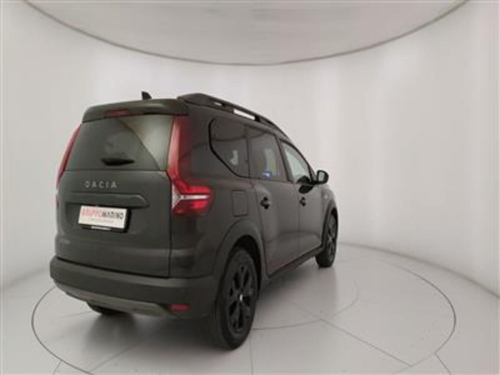 Dacia Jogger usata a Bari (7)