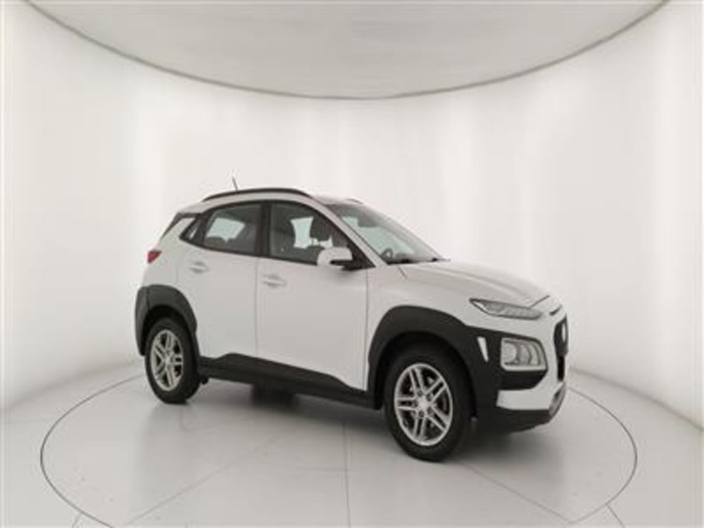 Hyundai Kona usata a Bari (10)