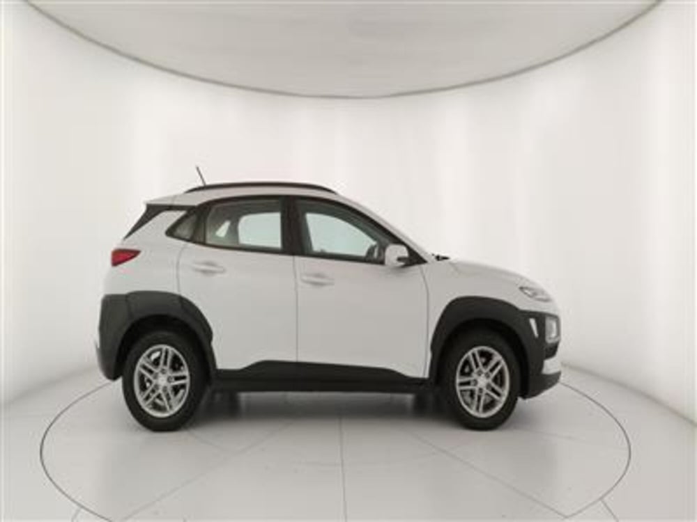 Hyundai Kona usata a Bari (9)