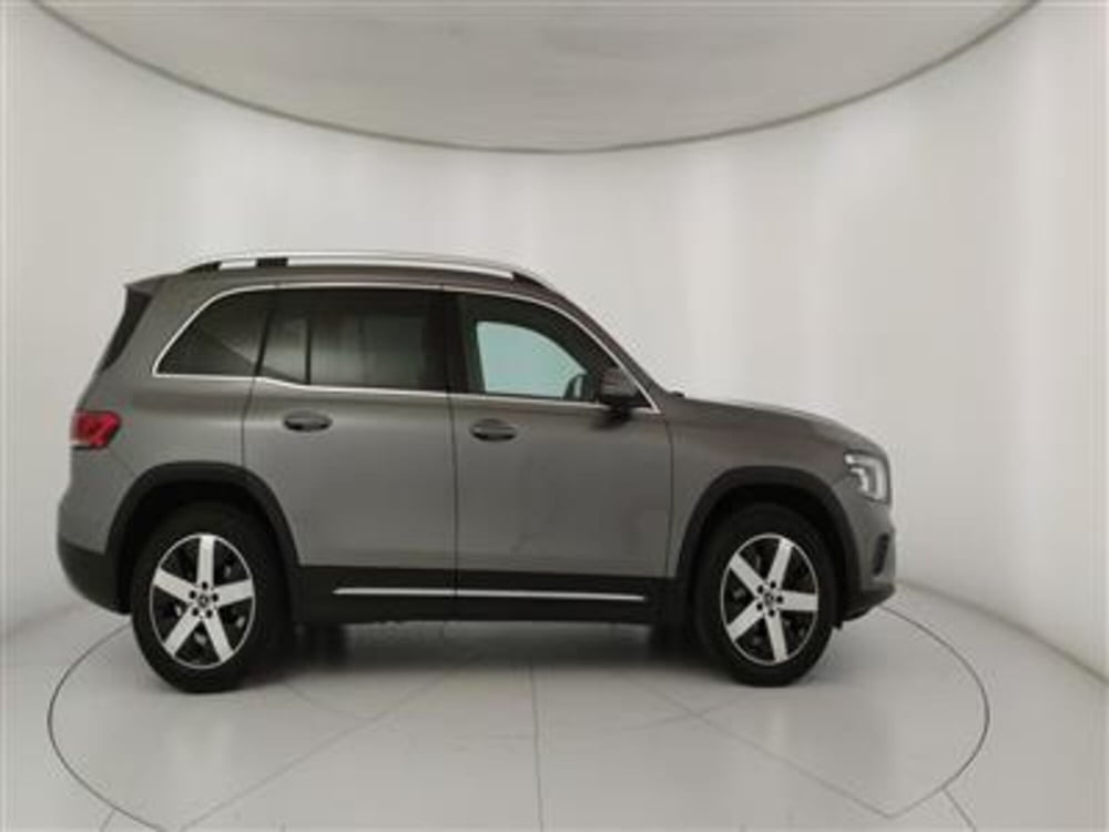 Mercedes-Benz GLB usata a Bari (9)