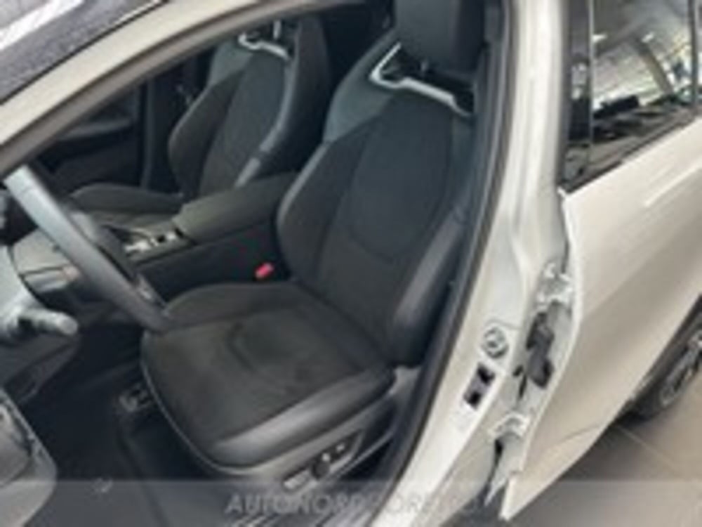 Toyota Toyota C-HR usata a Udine (10)